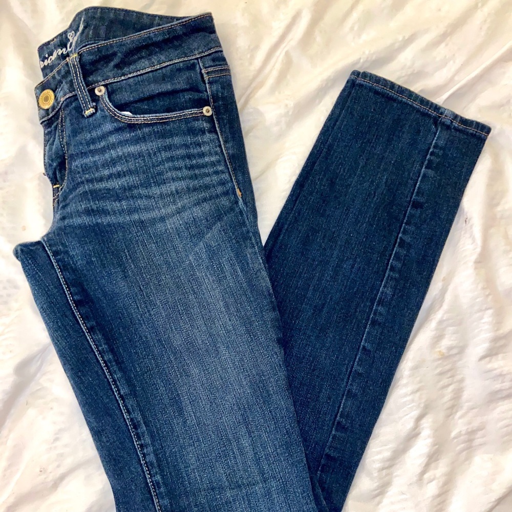 American Eagle Dark Wash Skinny Jean